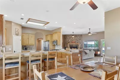 241 Vera Fern Drive, Bakersfield, CA 93308 - Photo 18