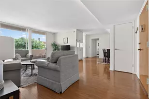 5429 Newcastle, Encino, CA 91316 - Photo 4