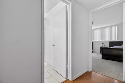 5429 Newcastle #204, Encino, CA 91316 - Photo 22