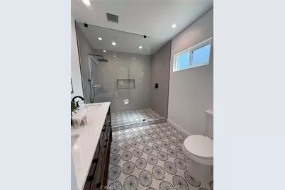 6902 Lasaine Avenue, Lake Balboa, CA 91406 - Photo 30