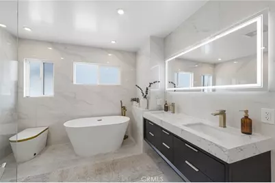 17420 Collins Street, Encino, CA 91316 - Photo 18