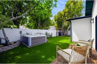 17420 Collins Street, Encino, CA 91316 - Photo 4