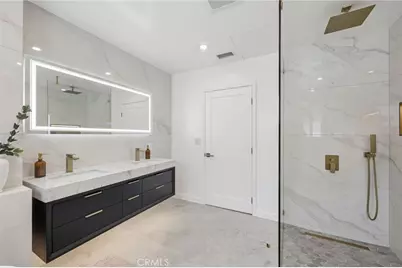 17420 Collins Street, Encino, CA 91316 - Photo 20