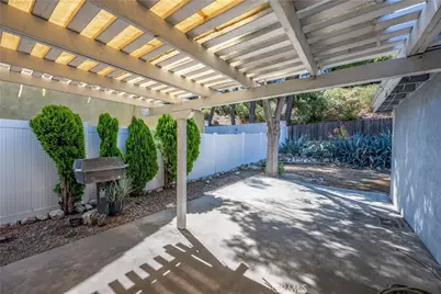 27440 Annette Jo Circle, Saugus, CA 91350 - Photo 20