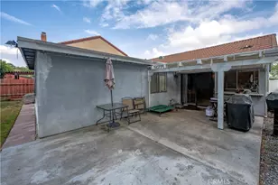 27440 Annette Jo Cir, Saugus, CA 91350 - Photo 22