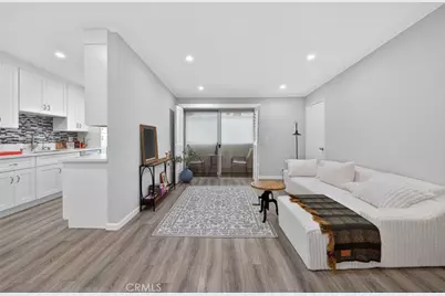 9950 Jordan Avenue #10, Chatsworth, CA 91311 - Photo 4