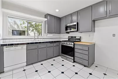 6121 Shoup Avenue #35, Woodland Hills, CA 91367 - Photo 16