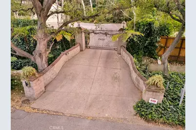 17420 Rancho, Encino, CA 91316 - Photo 32