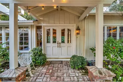 17420 Rancho, Encino, CA 91316 - Photo 2