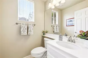 28033 Memory Ln, Valencia, CA 91354 - Photo 4