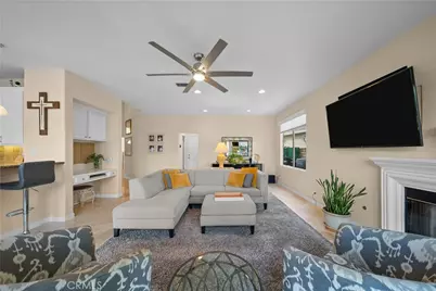 21634 Canyon Heights Circle, Saugus, CA 91390 - Photo 16