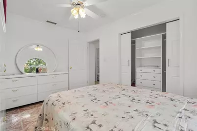 11337 Hayvenhurst, Granada Hills, CA 91344 - Photo 40