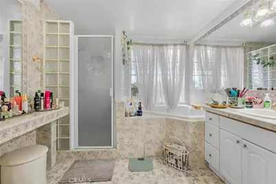 11337 Hayvenhurst, Granada Hills, CA 91344 - Photo 46