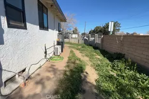 1866 E Ave Q11, Palmdale, CA 93550 - Photo 6