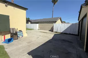 1352 W 60th, Los Angeles, CA 90044 - Photo 28