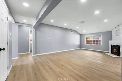 5651 Radford, Valley Village, CA 91607 - Photo 4