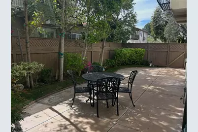 27010 Carmelita, Valencia, CA 91355 - Photo 2