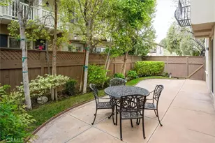 27010 Carmelita, Valencia, CA 91355 - Photo 14