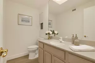 22649 Town Crier Rd, Calabasas, CA 91302 - Photo 18