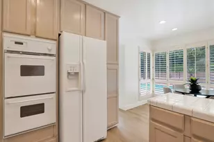 22649 Town Crier Rd, Calabasas, CA 91302 - Photo 28