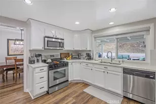 28137 Oaklar Dr, Saugus, CA 91350 - Photo 14