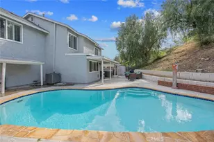 28137 Oaklar Dr, Saugus, CA 91350 - Photo 46