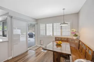28137 Oaklar Dr, Saugus, CA 91350 - Photo 22
