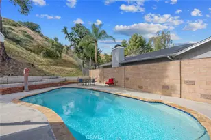 28137 Oaklar Dr, Saugus, CA 91350 - Photo 44