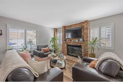 28137 Oaklar, Saugus, CA 91350 - Photo 6