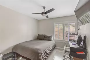 28137 Oaklar Dr, Saugus, CA 91350 - Photo 22