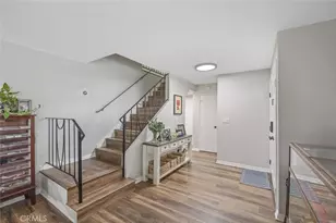 28137 Oaklar Dr, Saugus, CA 91350 - Photo 24