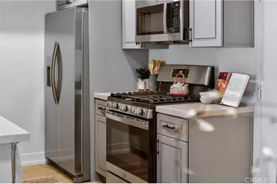 5550 Owensmouth #123, Woodland Hills, CA 91367 - Photo 4