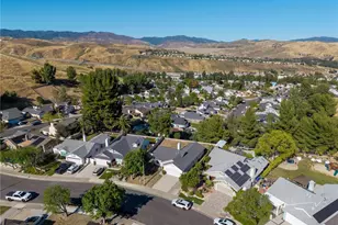 31918 Gelding, Castaic, CA 91384 - Photo 4