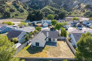 31918 Gelding, Castaic, CA 91384 - Photo 40