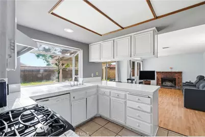 43920 Comstock, Lancaster, CA 93535 - Photo 6