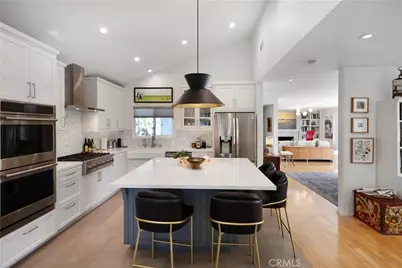 23929 Crosson, Woodland Hills, CA 91367 - Photo 6