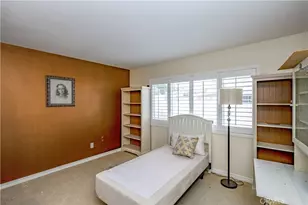 26333 Long Oak Dr, Newhall, CA 91321 - Photo 8