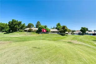 26333 Long Oak Dr, Newhall, CA 91321 - Photo 32