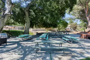 26333 Long Oak Dr, Newhall, CA 91321 - Photo 14