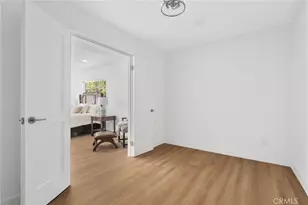 23312 Ostronic, Woodland Hills, CA 91367 - Photo 8