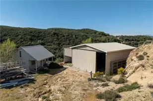 42135 San Francisquito Canyon Rd, Lake Hughes, CA 93532 - Photo 32