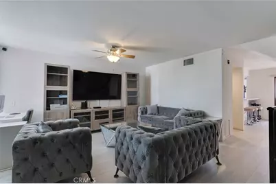 10231 Independence #C17, Chatsworth, CA 91311 - Photo 2
