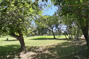 10471 Glenoaks Blvd, Pacoima, CA 91331 - Photo 16