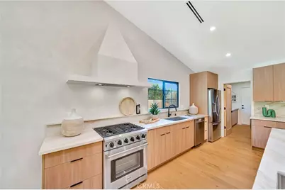 5534 Pattilar Avenue, Woodland Hills, CA 91367 - Photo 18