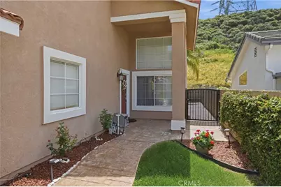 20102 Patricia, Saugus, CA 91350 - Photo 2