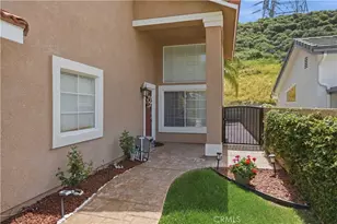 20102 Patricia, Saugus, CA 91350 - Photo 2