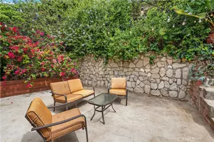 2364 Canyon Dr, Los Angeles, CA 90068 - Photo 28