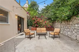 2364 Canyon Dr, Los Angeles, CA 90068 - Photo 30