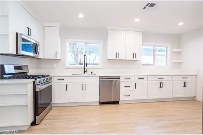8534 Bothwell, Northridge, CA 91324 - Photo 4