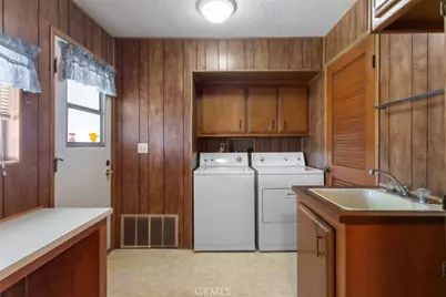 21440 W Brier Way, Saugus, CA 91350 - Photo 30
